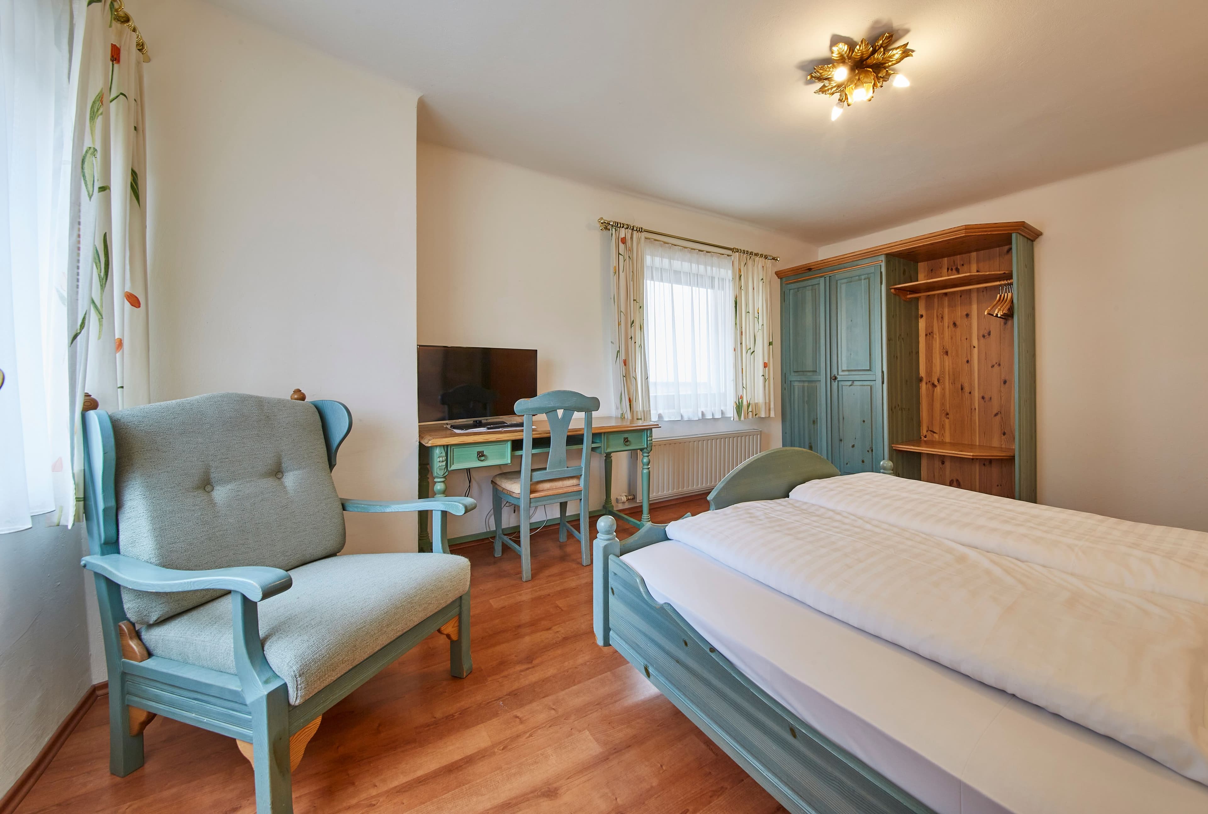 Chalet Haider Top 4 - Image 2