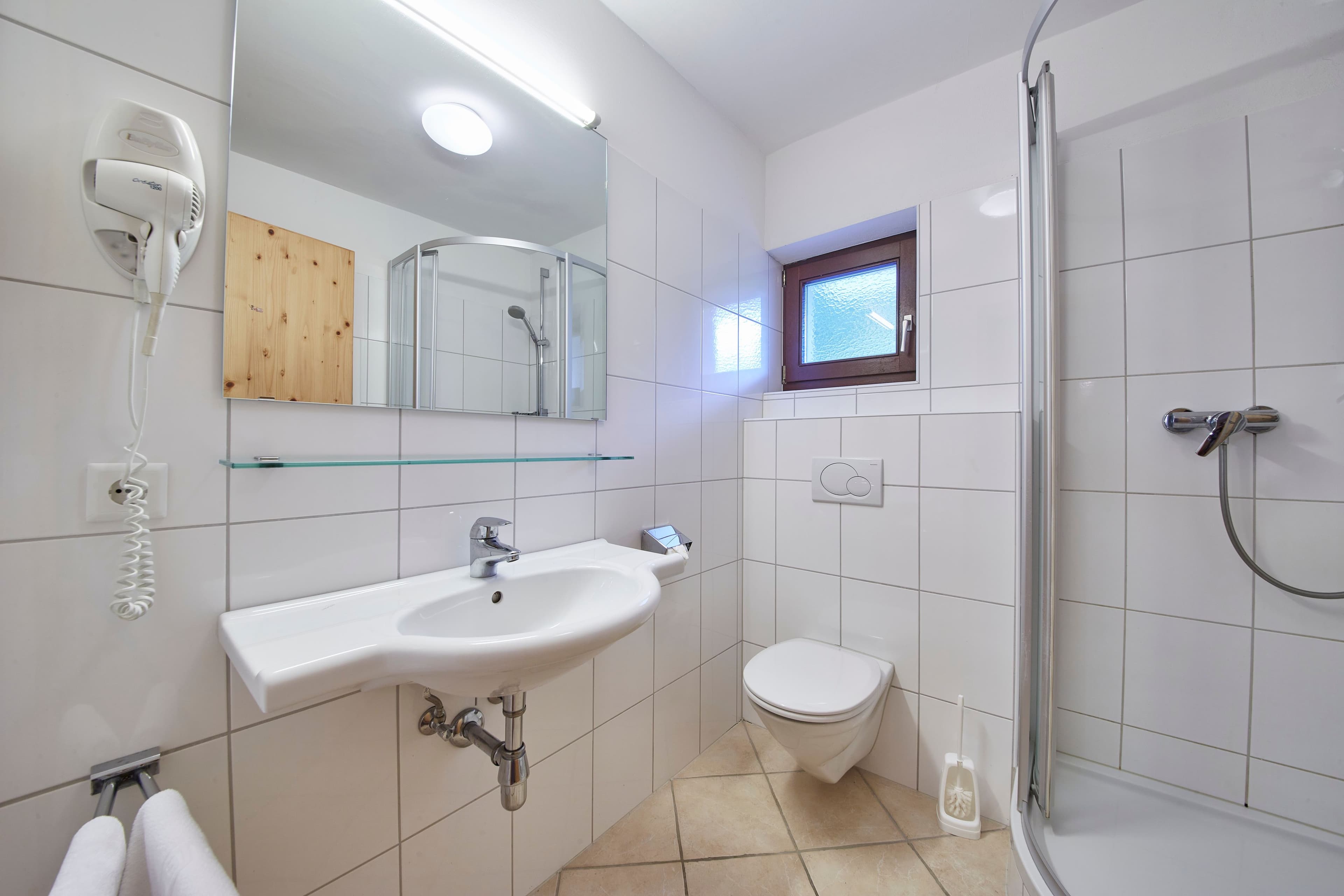 Chalet Haider Top 6 - Image 4